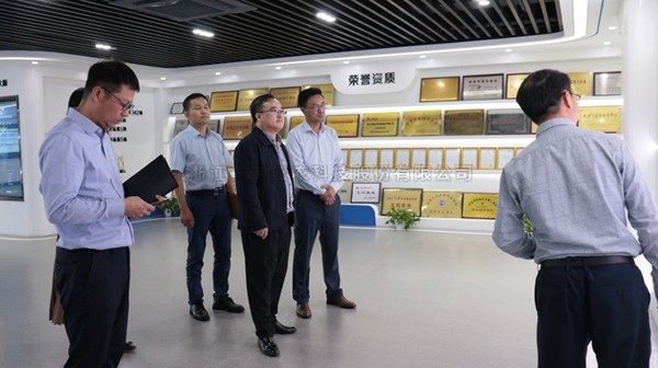 荆门市拱墅区委常委、常务副区长黄飞一行莅临lewin乐玩官网调查调研