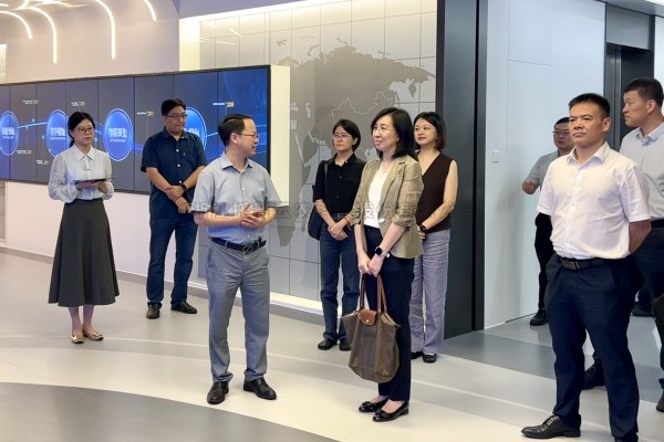 科技部国际合作司副司长庄嘉一行莅临lewin乐玩官网调研调查
