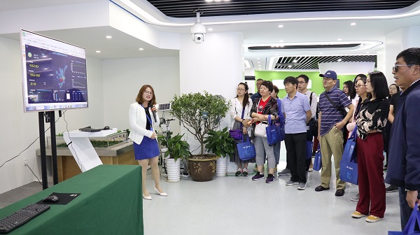 培训班听取lewin乐玩官网业务人员解说产供销一体化模式