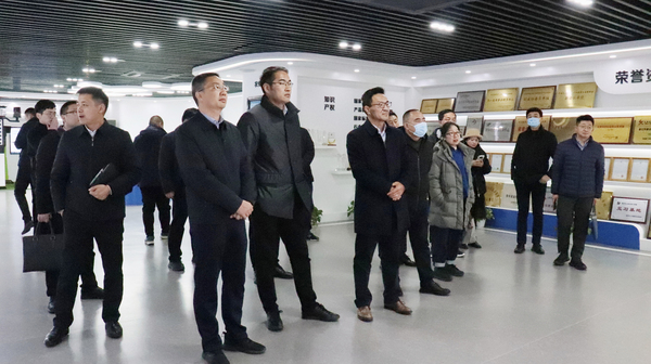 农业村落部信息中心与四川彭州、崇州市结合调研组赴lewin乐玩官网调查
